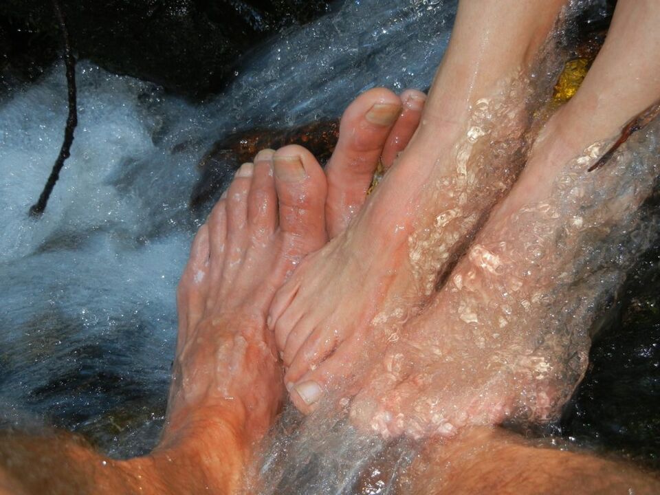 Mycosis of the toenails